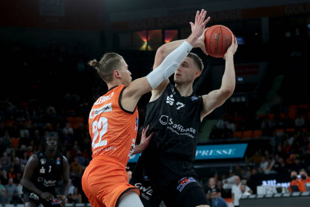 队的严密防 队的严密防