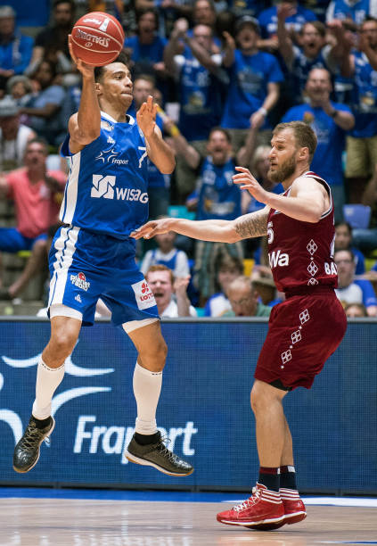 织和边路传 织和边路传